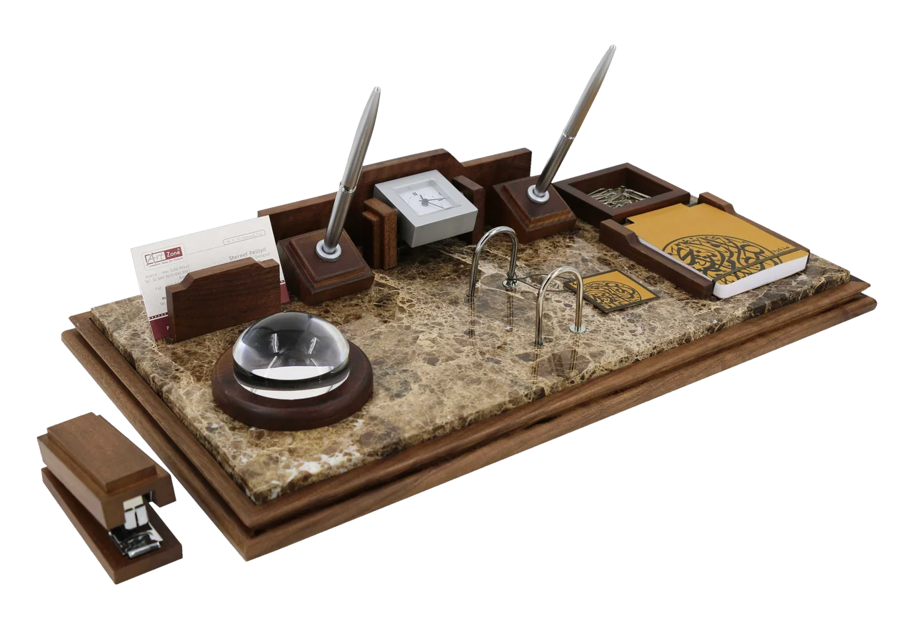 Royal desk calendar set in brown marble and walnut